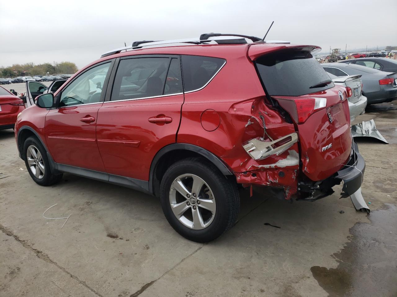 2015 TOYOTA RAV4 XLE - Фото 2