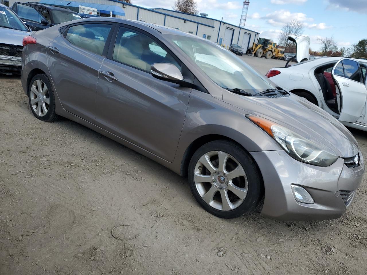 2011 HYUNDAI ELANTRA GL - Image 4