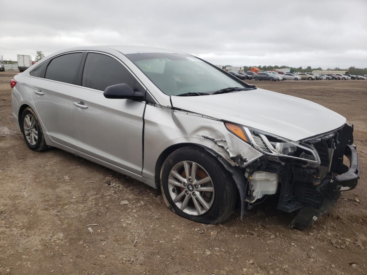 2017 HYUNDAI SONATA SE - Фото 4