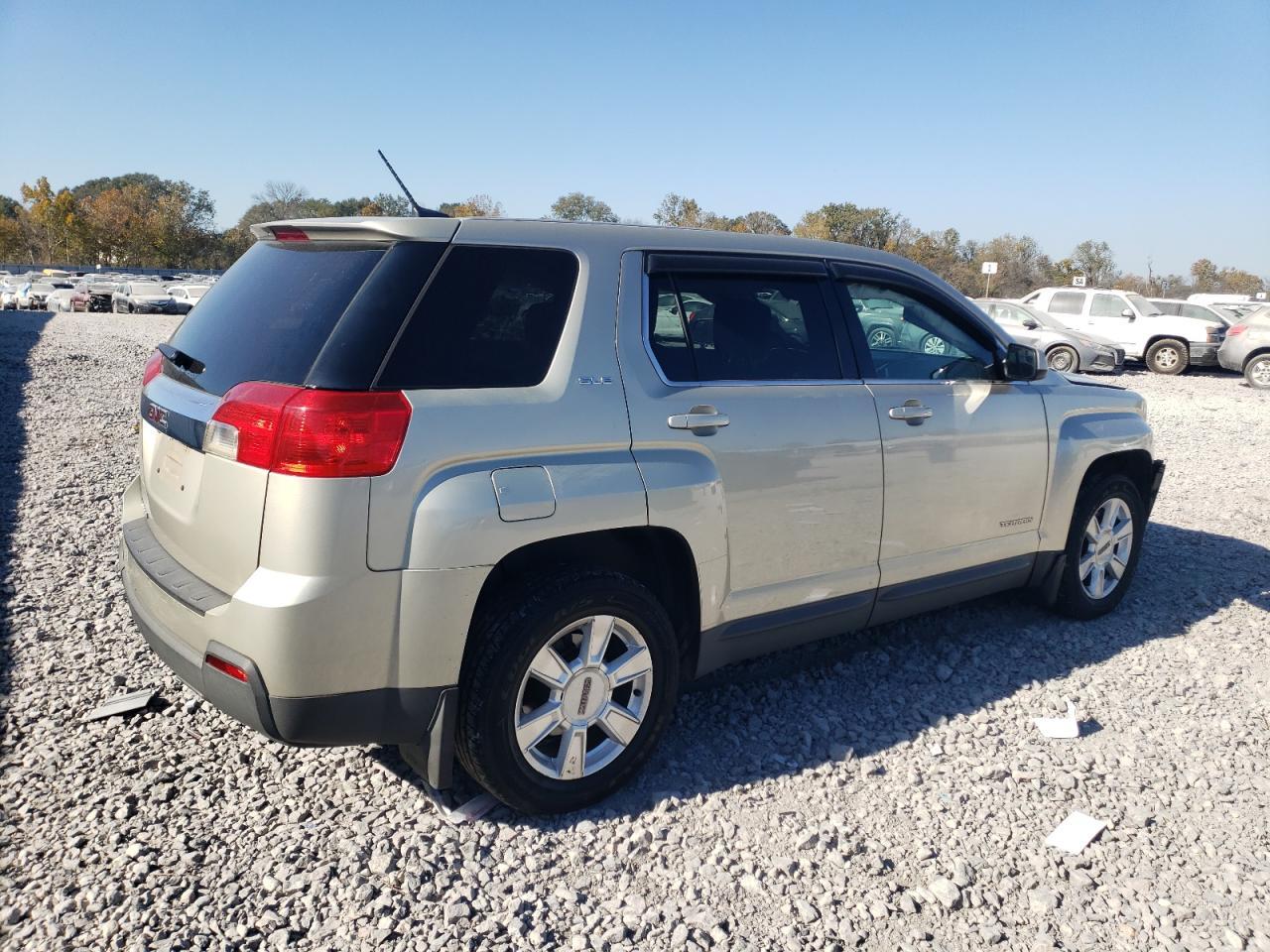 2013 GMC TERRAIN SL - Image 3