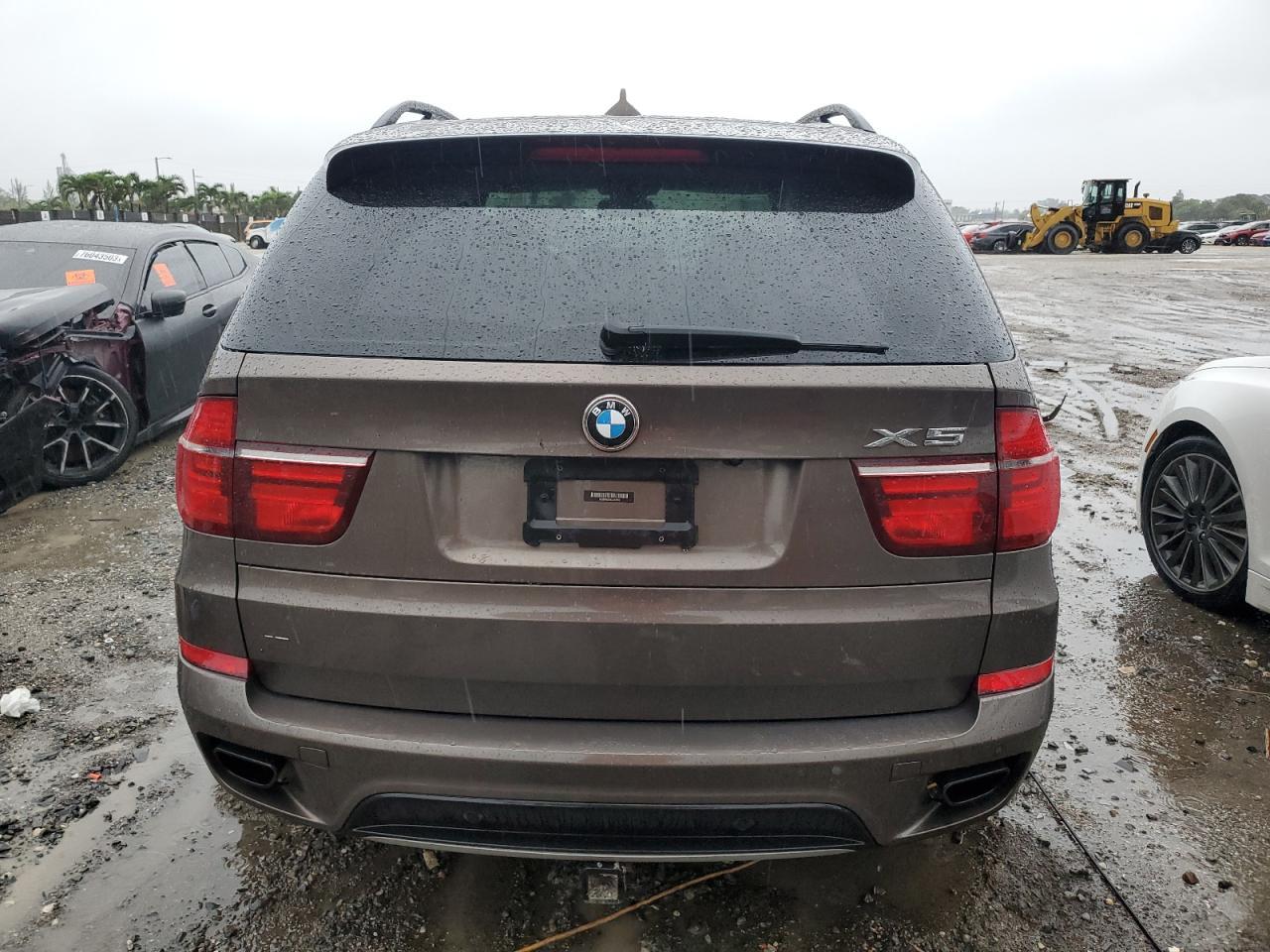 2012 BMW X5 XDRIVE5 - Image 6