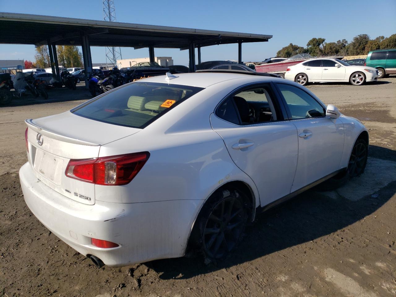 2011 LEXUS IS 250 - Фото 3