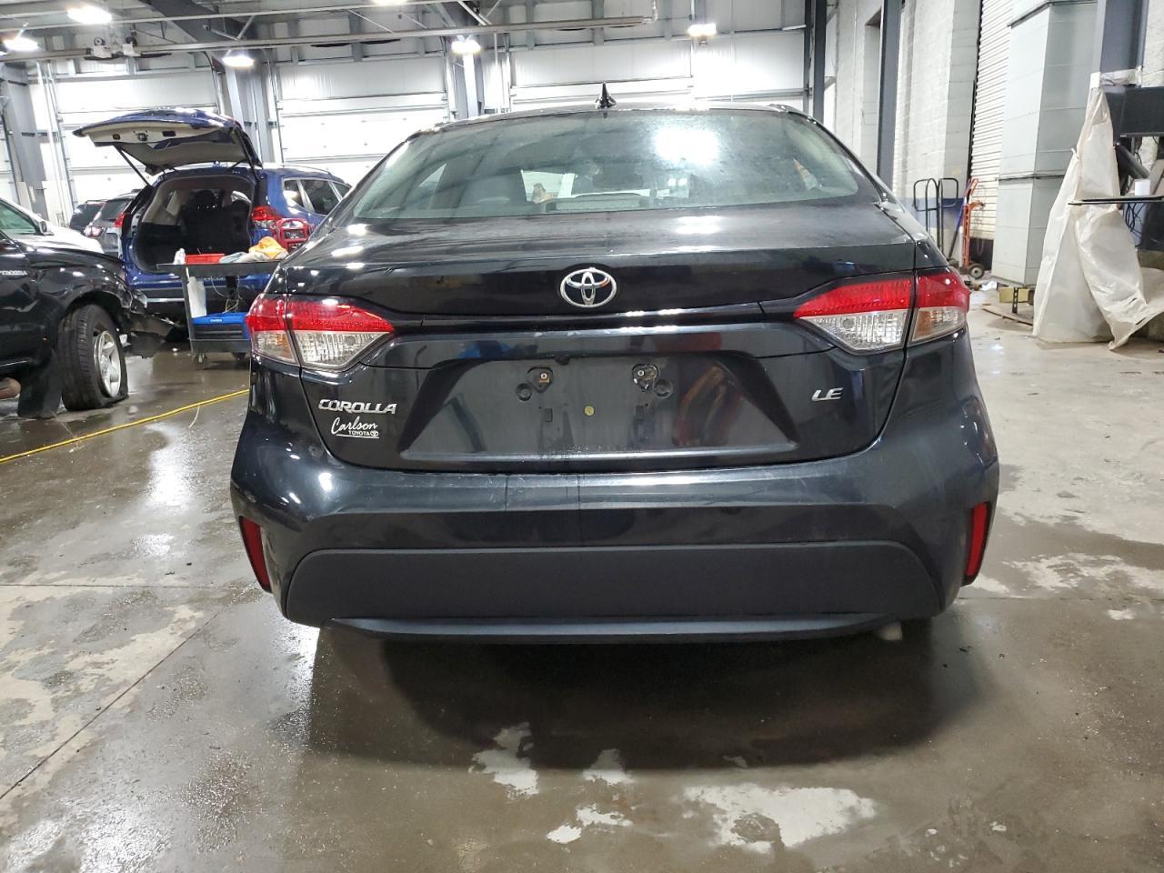 2020 TOYOTA COROLLA LE - Фото 6