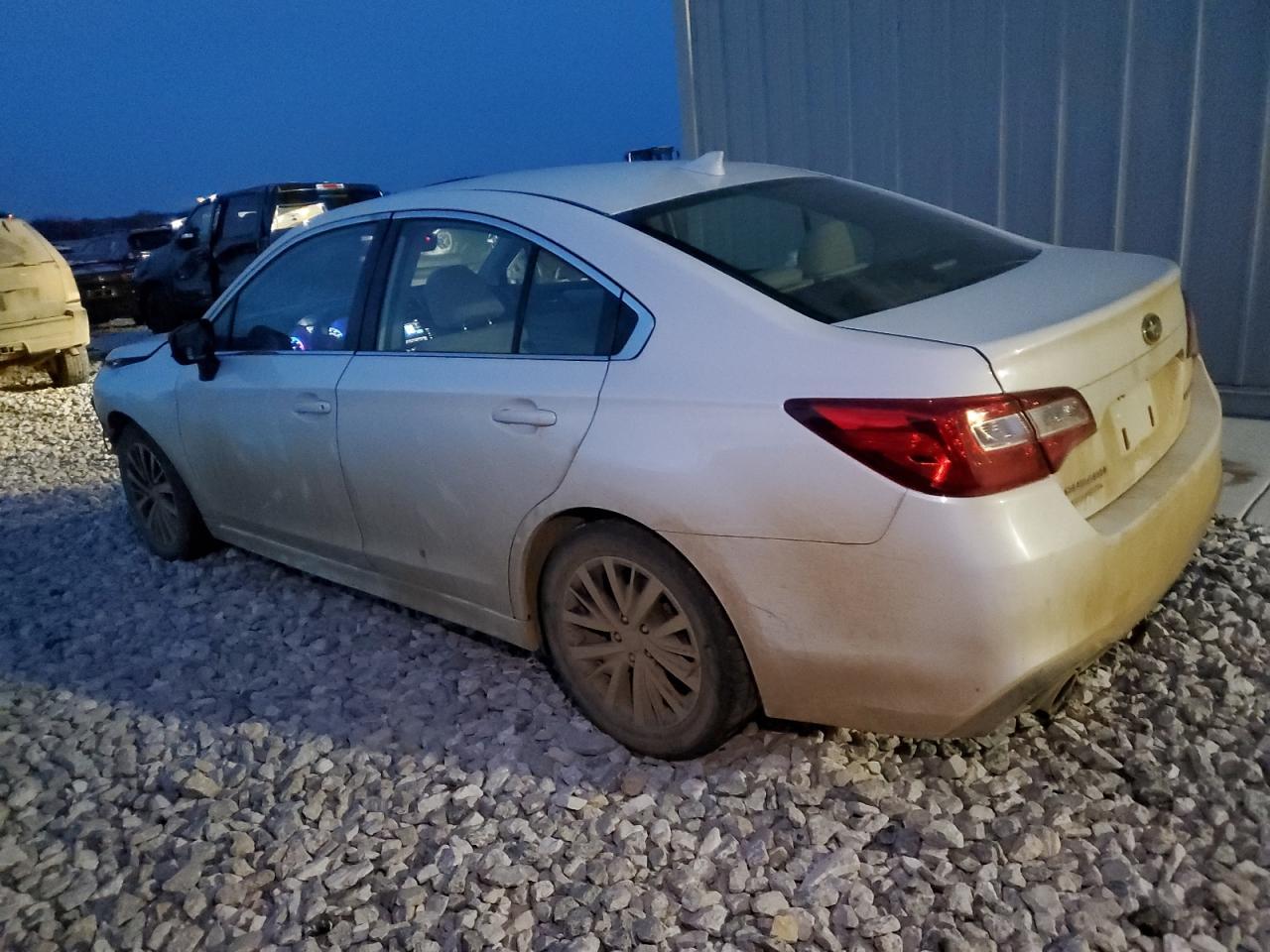 2018 SUBARU LEGACY 2.5 - Image 2