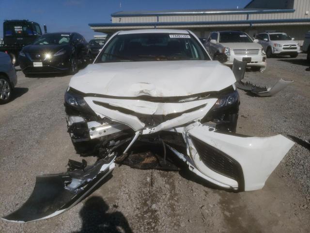 2021 Toyota Camry Se - Фото 5