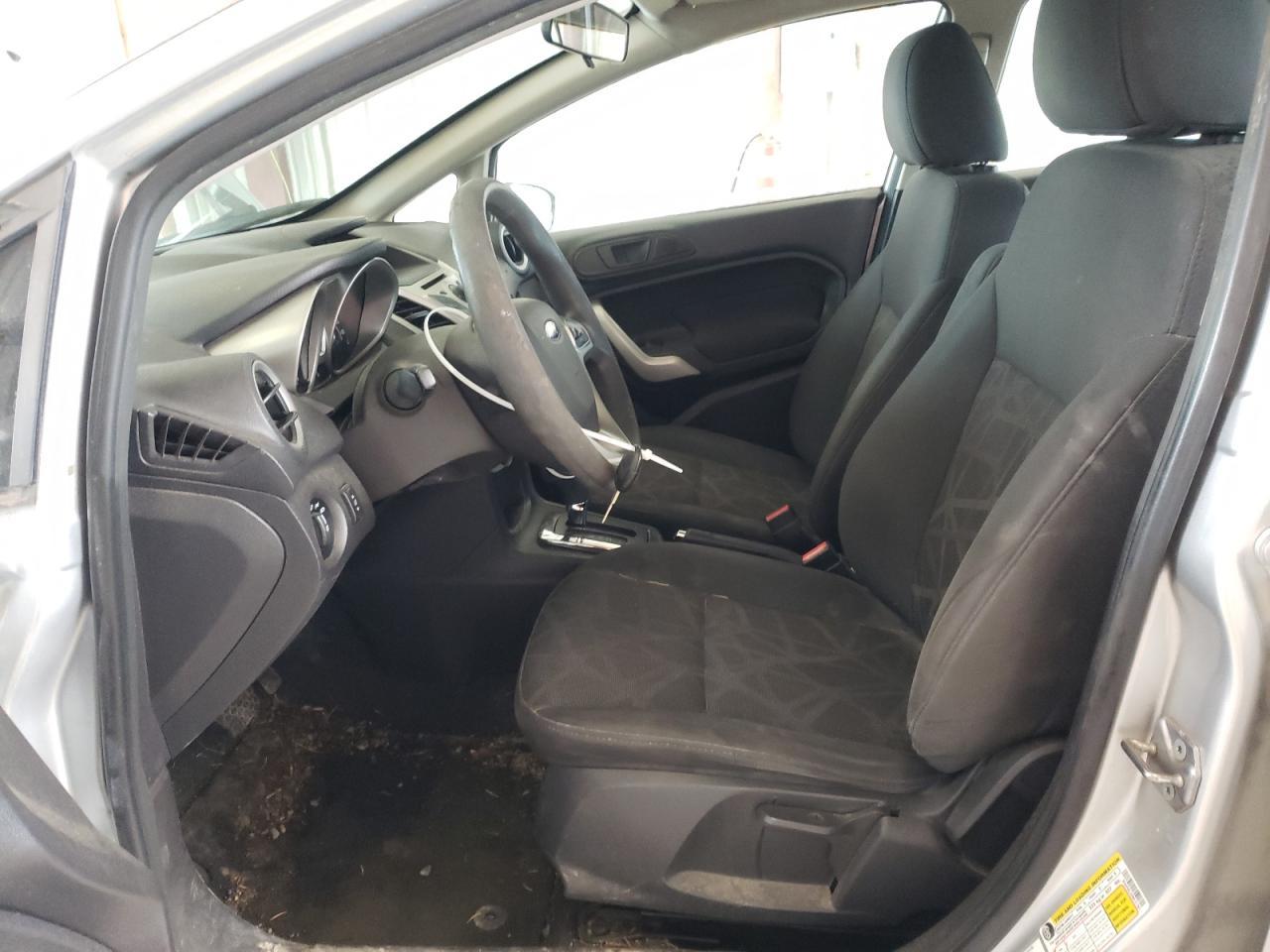 2013 FORD FIESTA SE - Image 7