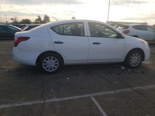 2014 Nissan Versa S - Фото 3