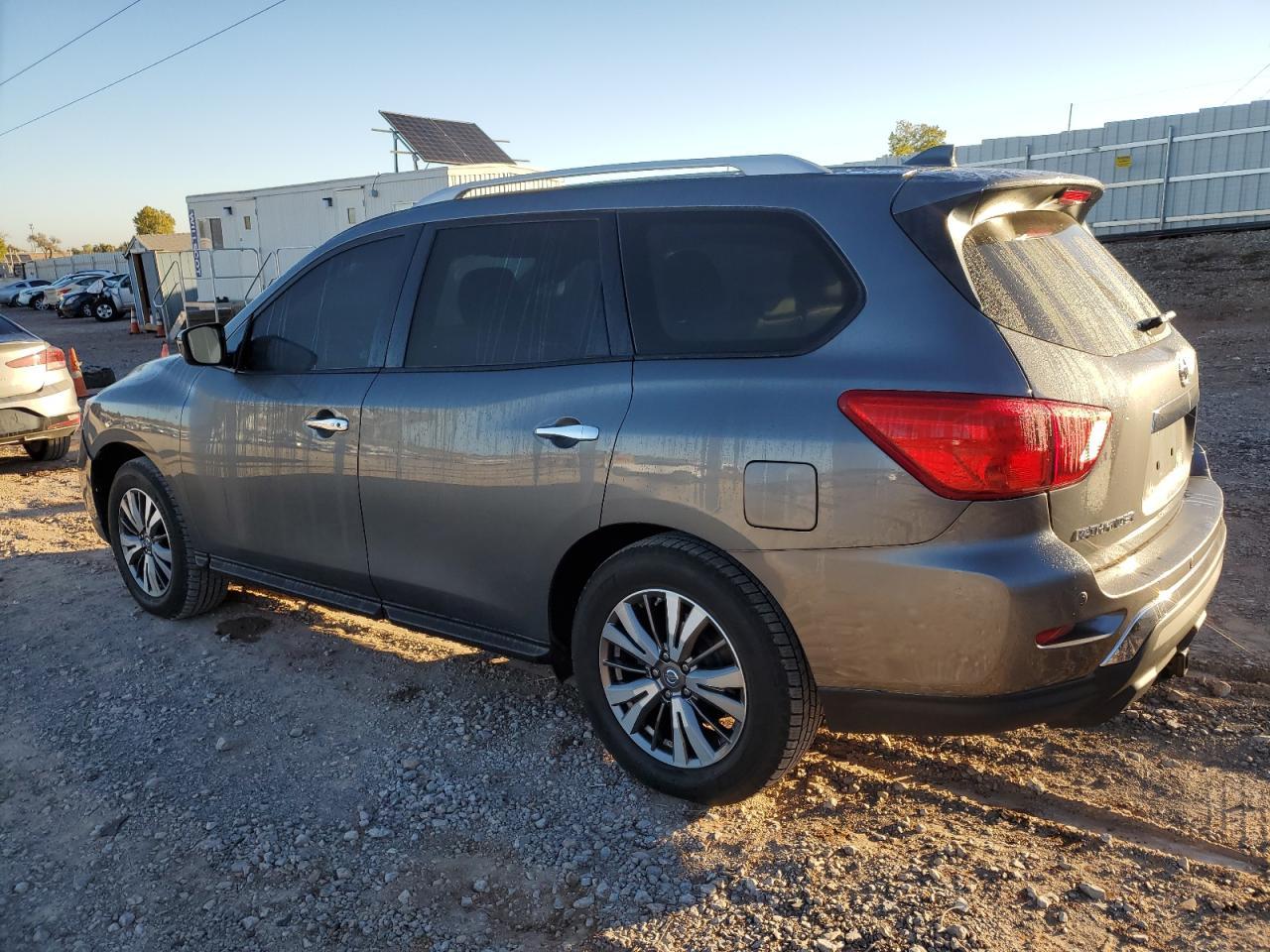 2019 NISSAN PATHFINDER - Image 2
