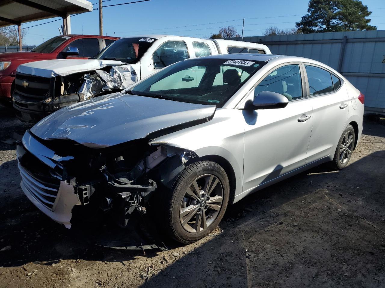 2018 HYUNDAI ELANTRA SE