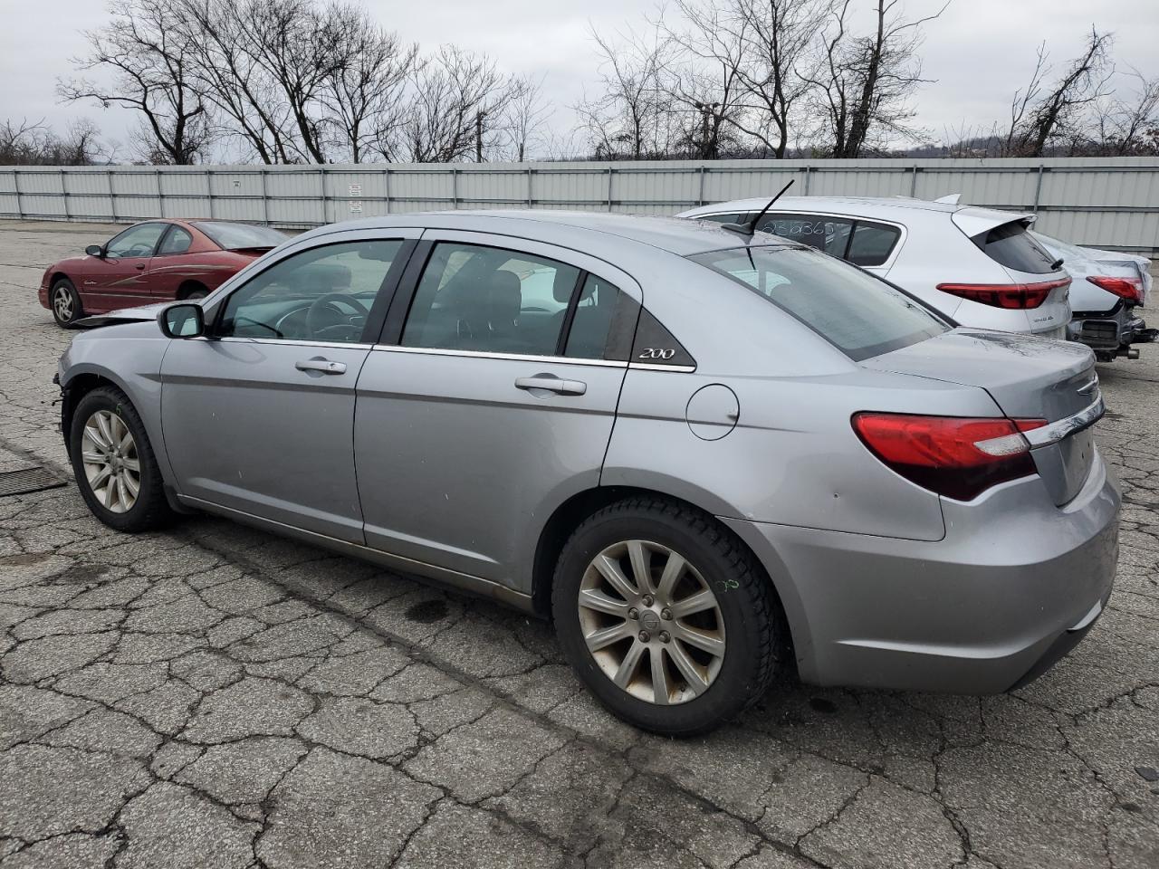 2013 CHRYSLER 200 LX - Фото 2