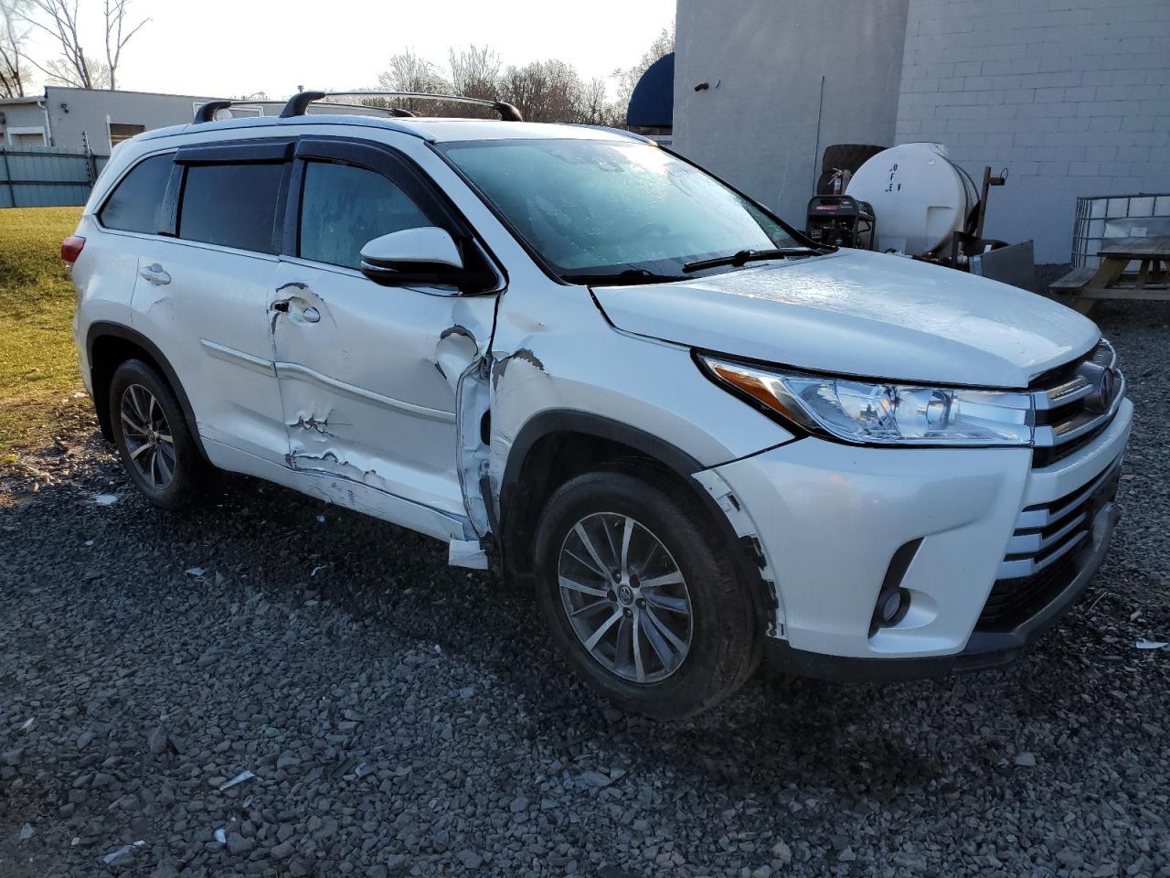 2018 TOYOTA HIGHLANDER - Фото 4
