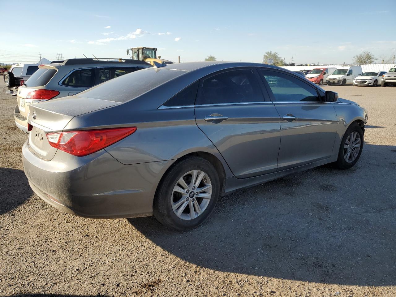 2011 HYUNDAI SONATA GLS - Image 3
