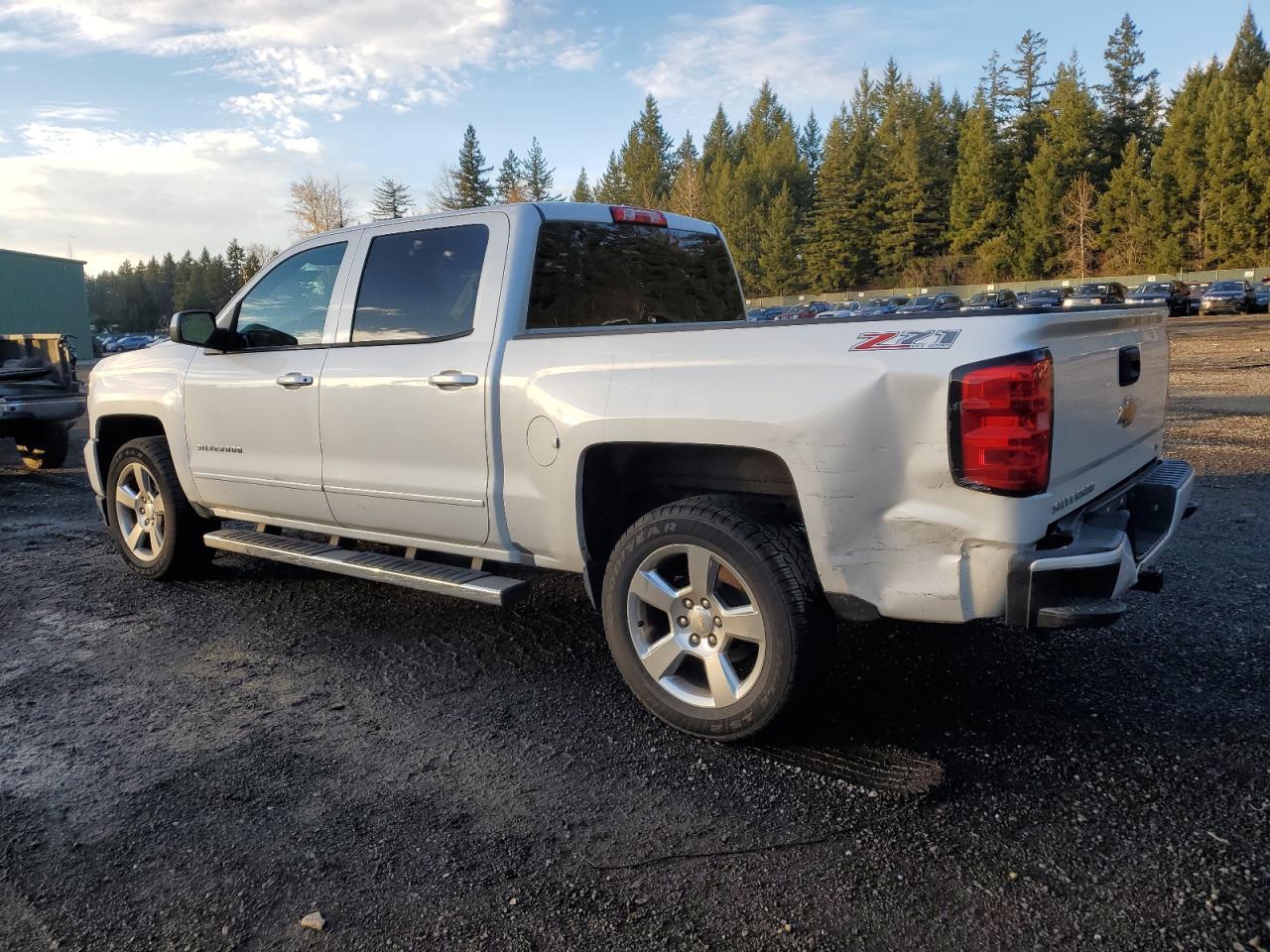 2017 CHEVROLET SILVERADO - Image 2