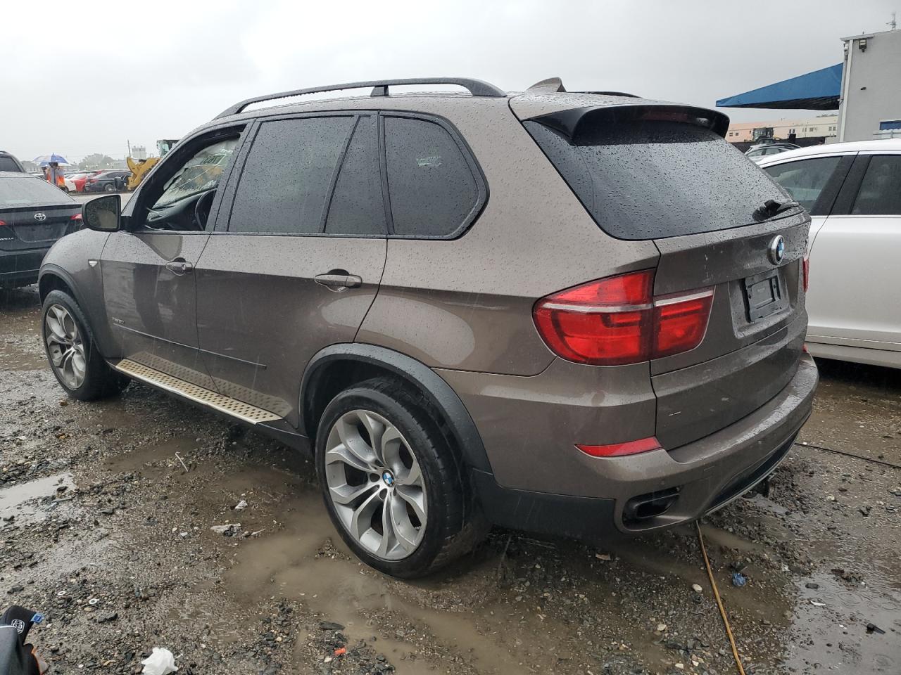 2012 BMW X5 XDRIVE5 - Image 2