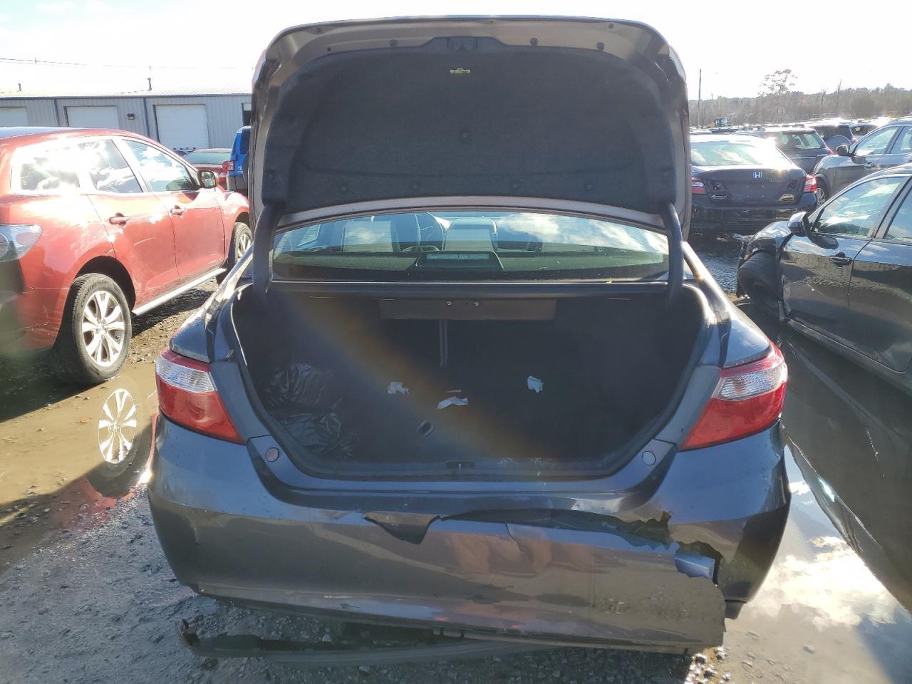 2015 TOYOTA CAMRY LE - Фото 6