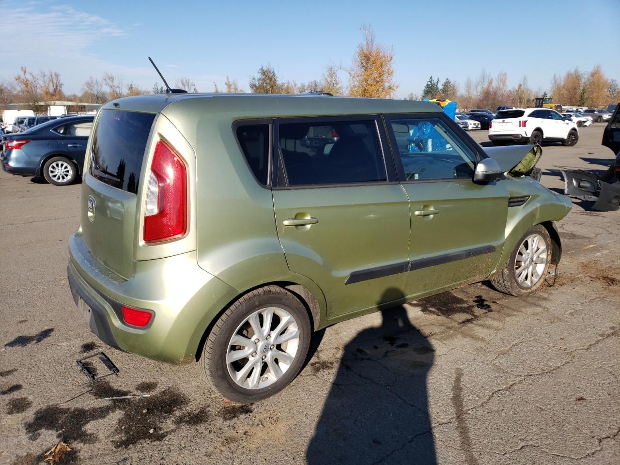2013 KIA SOUL + - Image 3