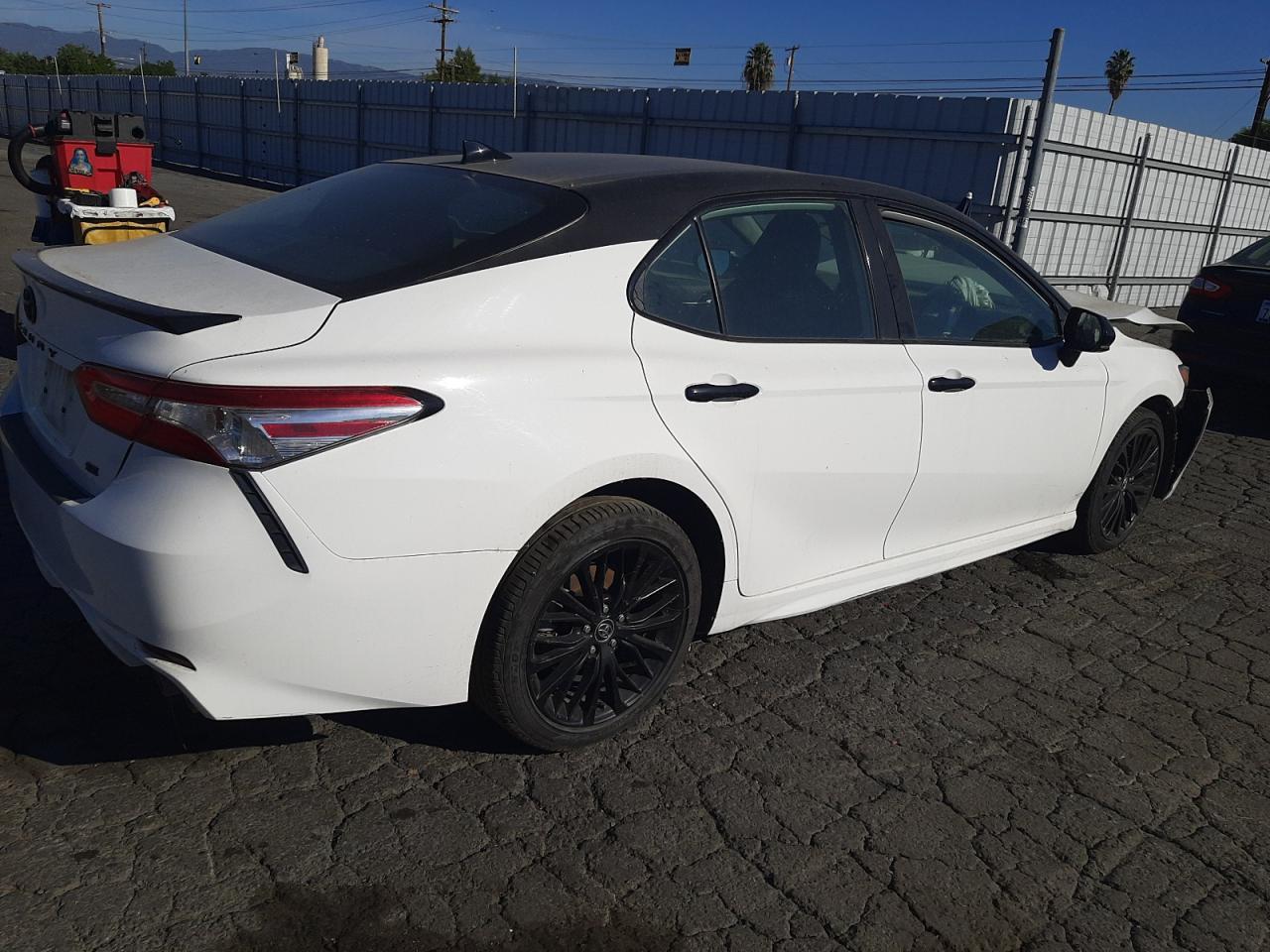 2020 TOYOTA CAMRY SE - Image 3