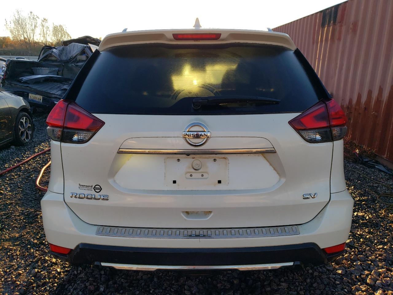 2017 NISSAN ROGUE S - Image 6