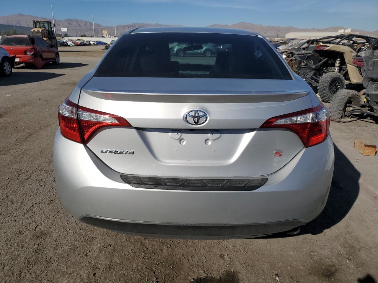 2015 TOYOTA COROLLA L - Фото 6