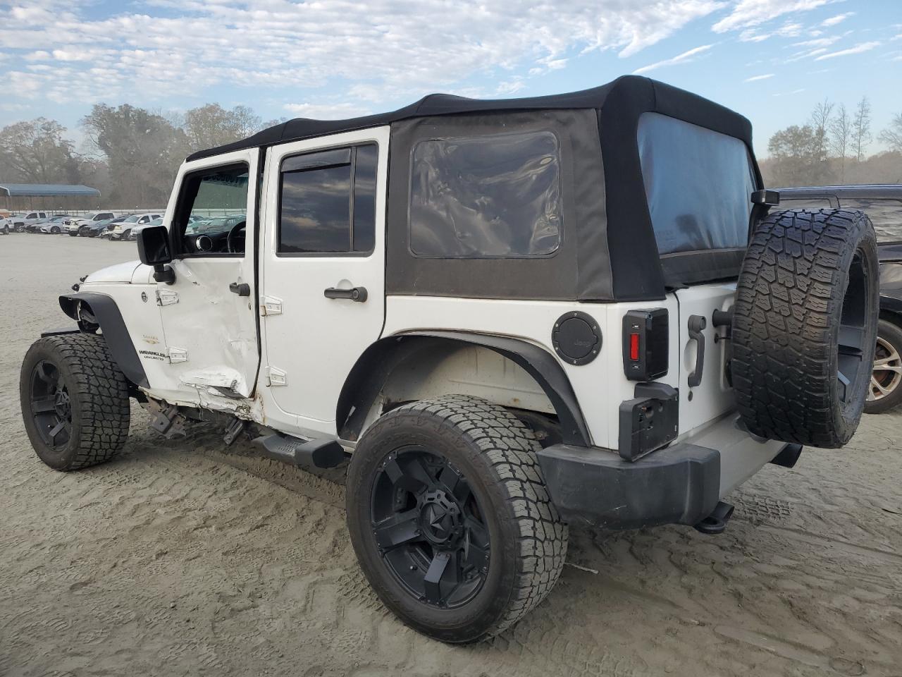 2015 JEEP WRANGLER U - Image 2
