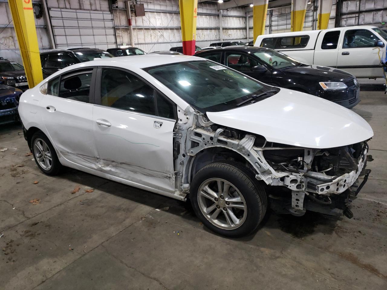 2016 CHEVROLET CRUZE LT - Image 4