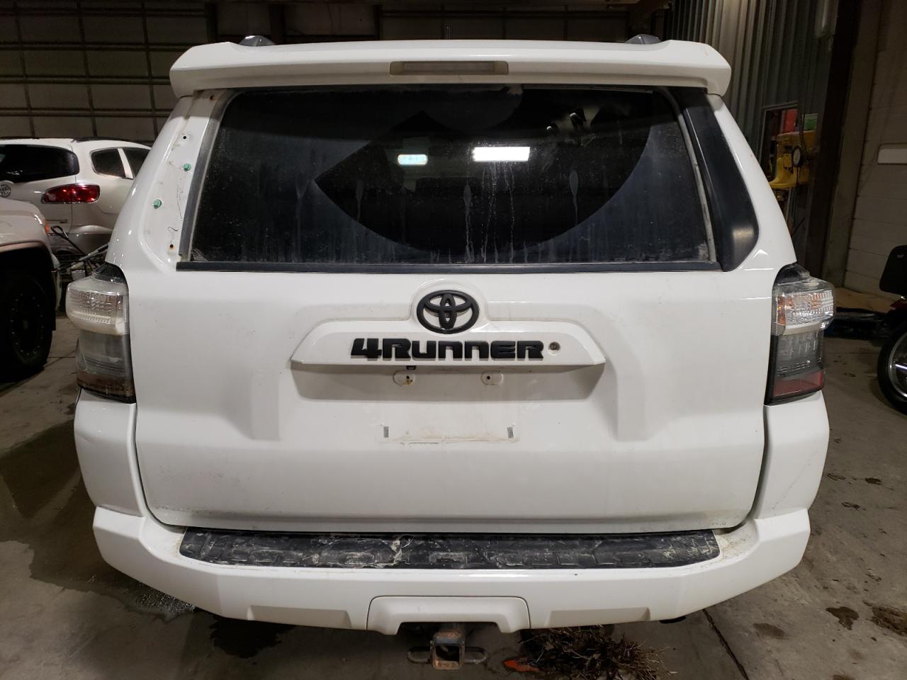 2017 TOYOTA 4RUNNER SR - Image 6