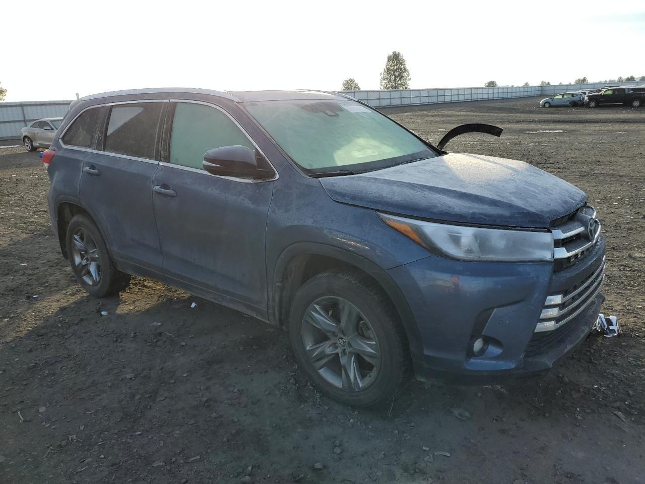 2019 TOYOTA HIGHLANDER - Image 4
