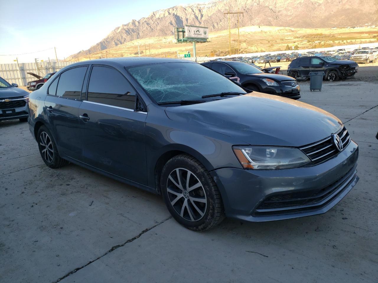 2017 VOLKSWAGEN JETTA SE - Фото 4