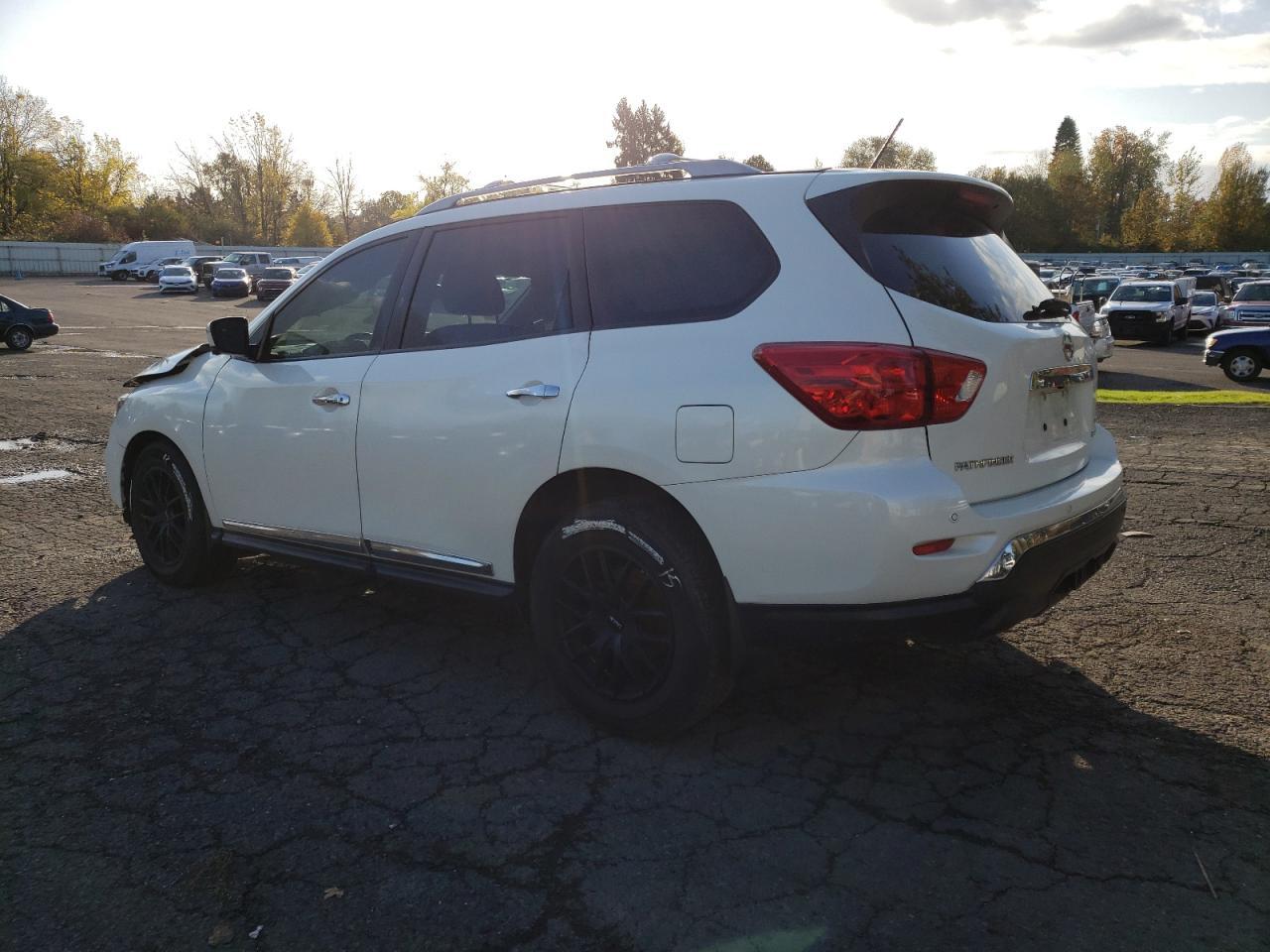 2018 NISSAN PATHFINDER - Фото 2