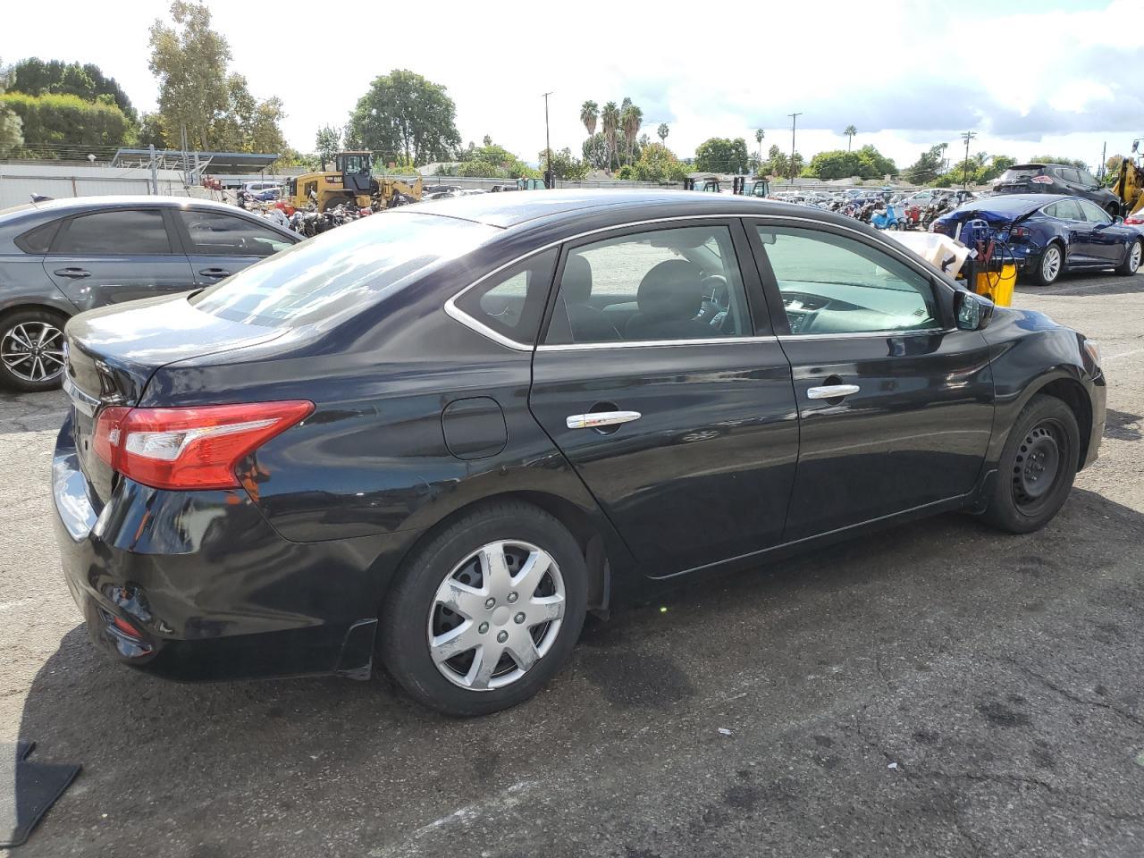 2017 NISSAN SENTRA S - Фото 3