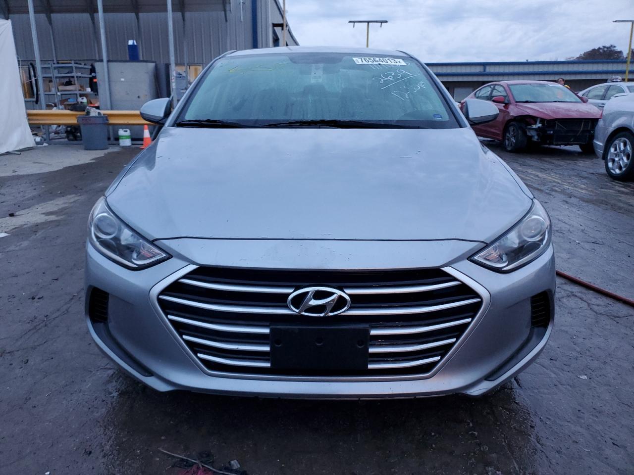 2017 HYUNDAI ELANTRA SE - Image 5