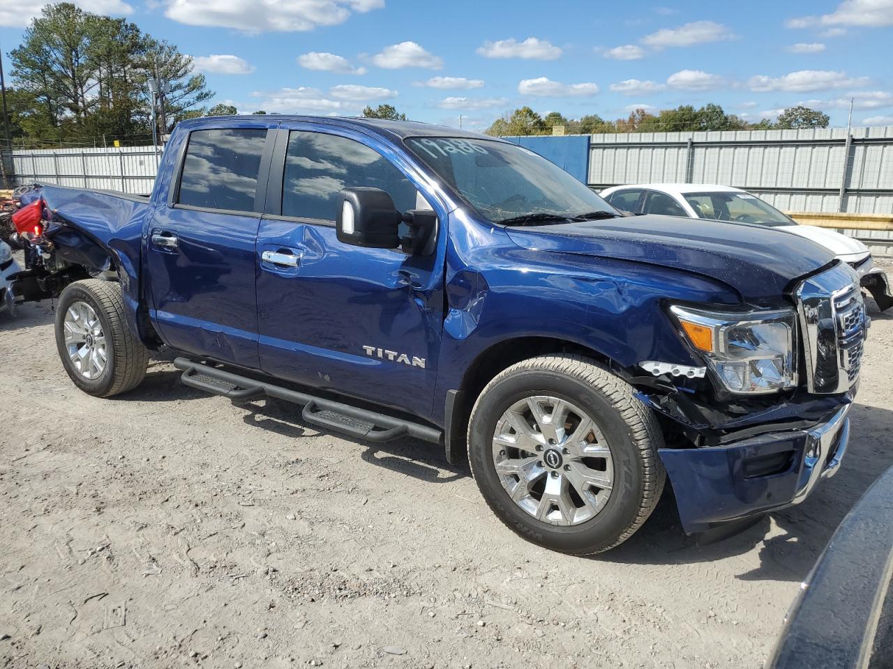 2023 NISSAN TITAN SV - Image 4