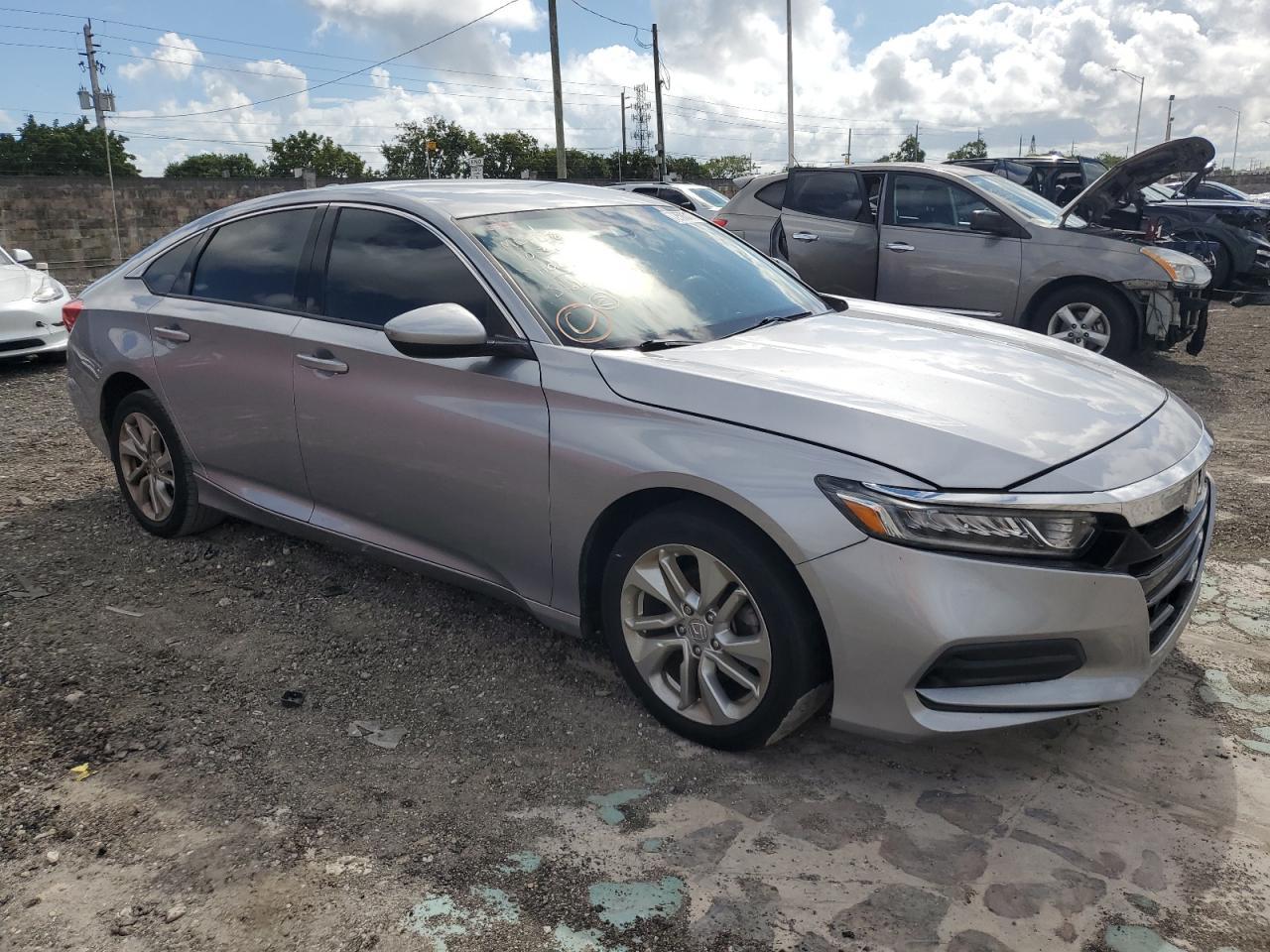 2018 HONDA ACCORD LX - Image 4