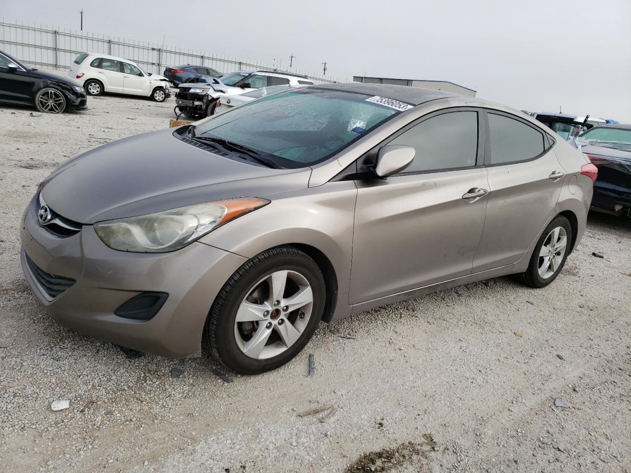 2013 HYUNDAI ELANTRA GL