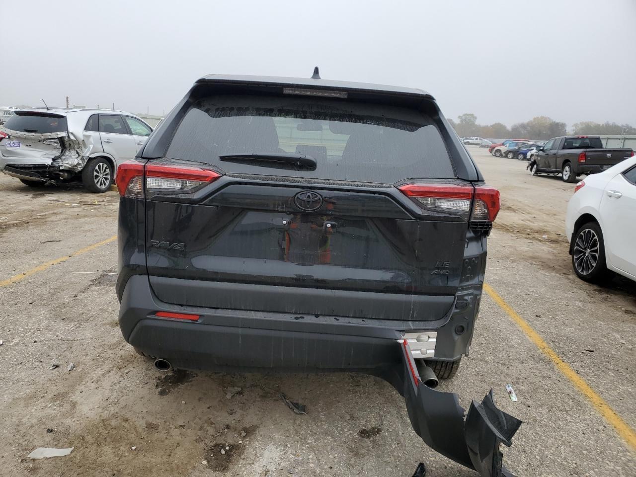 2023 TOYOTA RAV4 LE - Фото 6