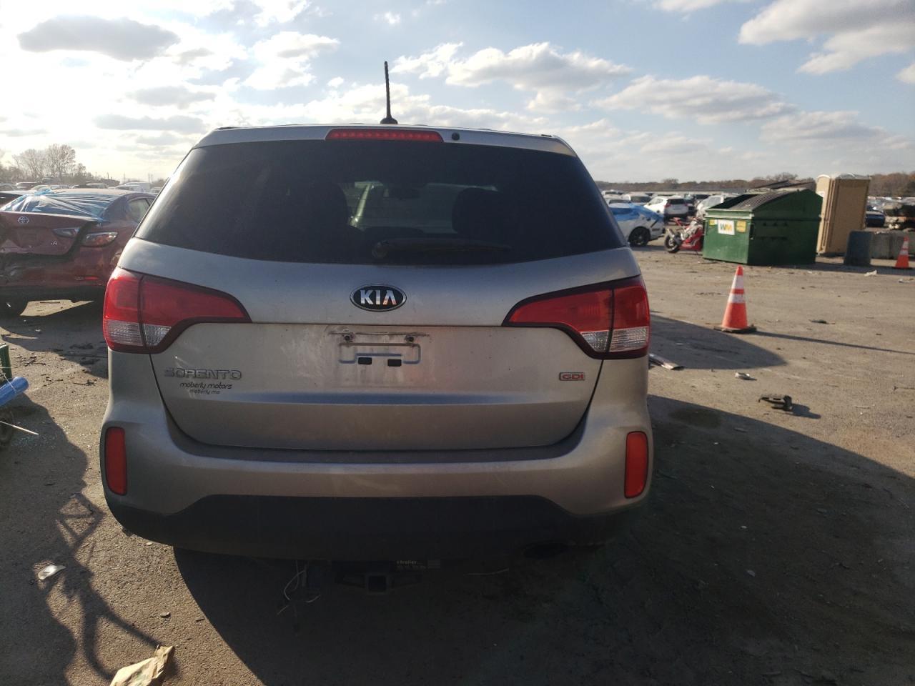 2014 KIA SORENTO LX - Фото 6