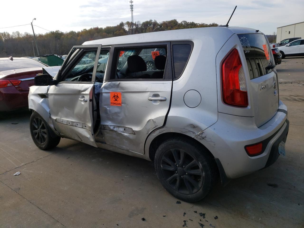 2013 KIA SOUL + - Image 2