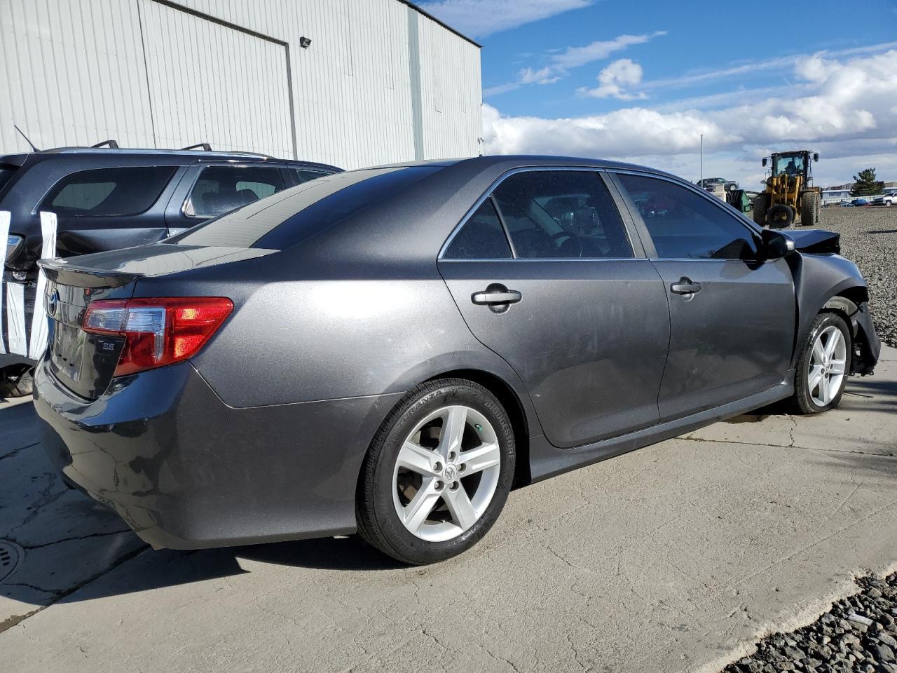 2012 TOYOTA CAMRY BASE - Фото 3