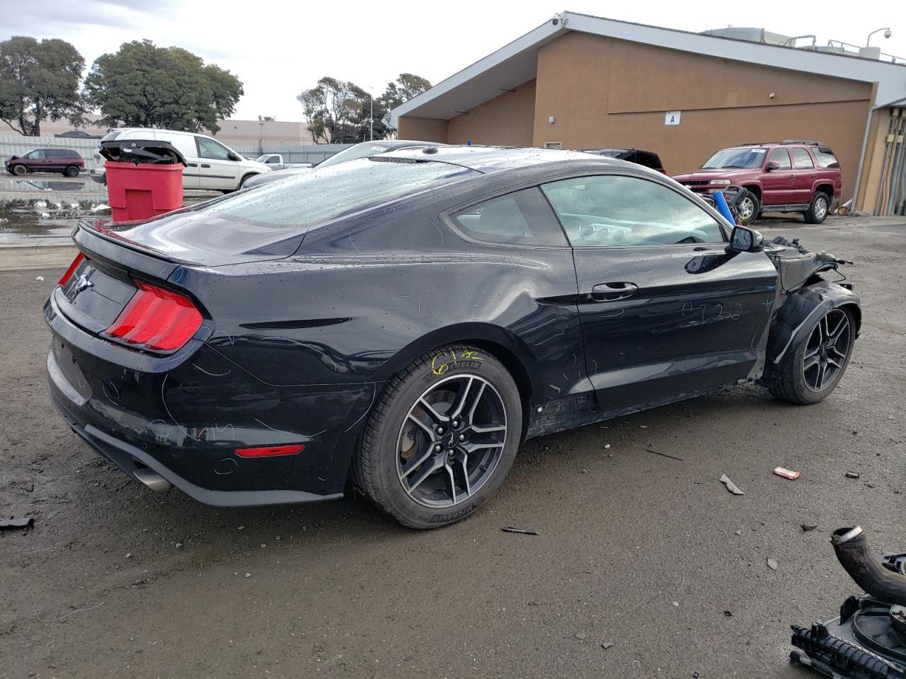 2018 FORD MUSTANG - Фото 3