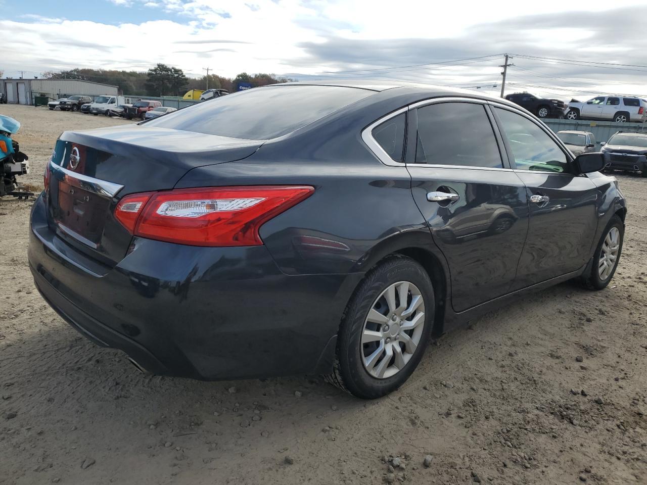 2017 NISSAN ALTIMA 2.5 - Фото 3