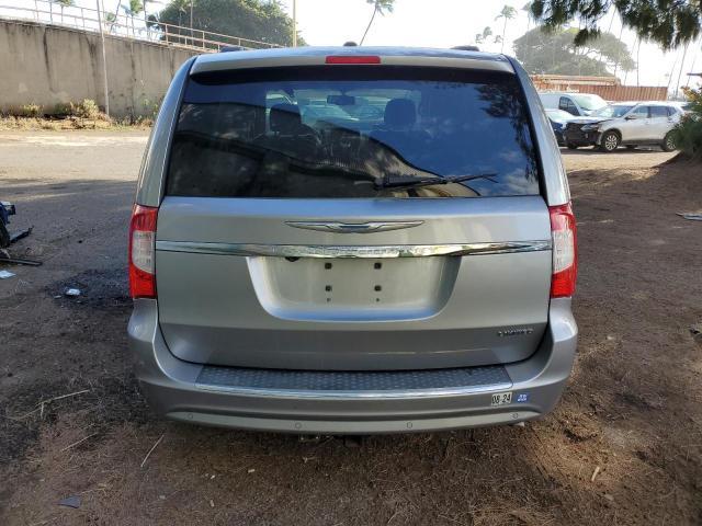 2014 Chrysler Town & Country Limited - Image 6