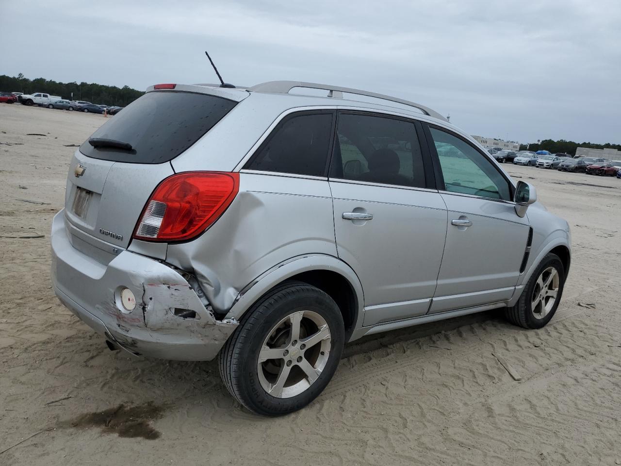 2014 CHEVROLET CAPTIVA LT - Image 3