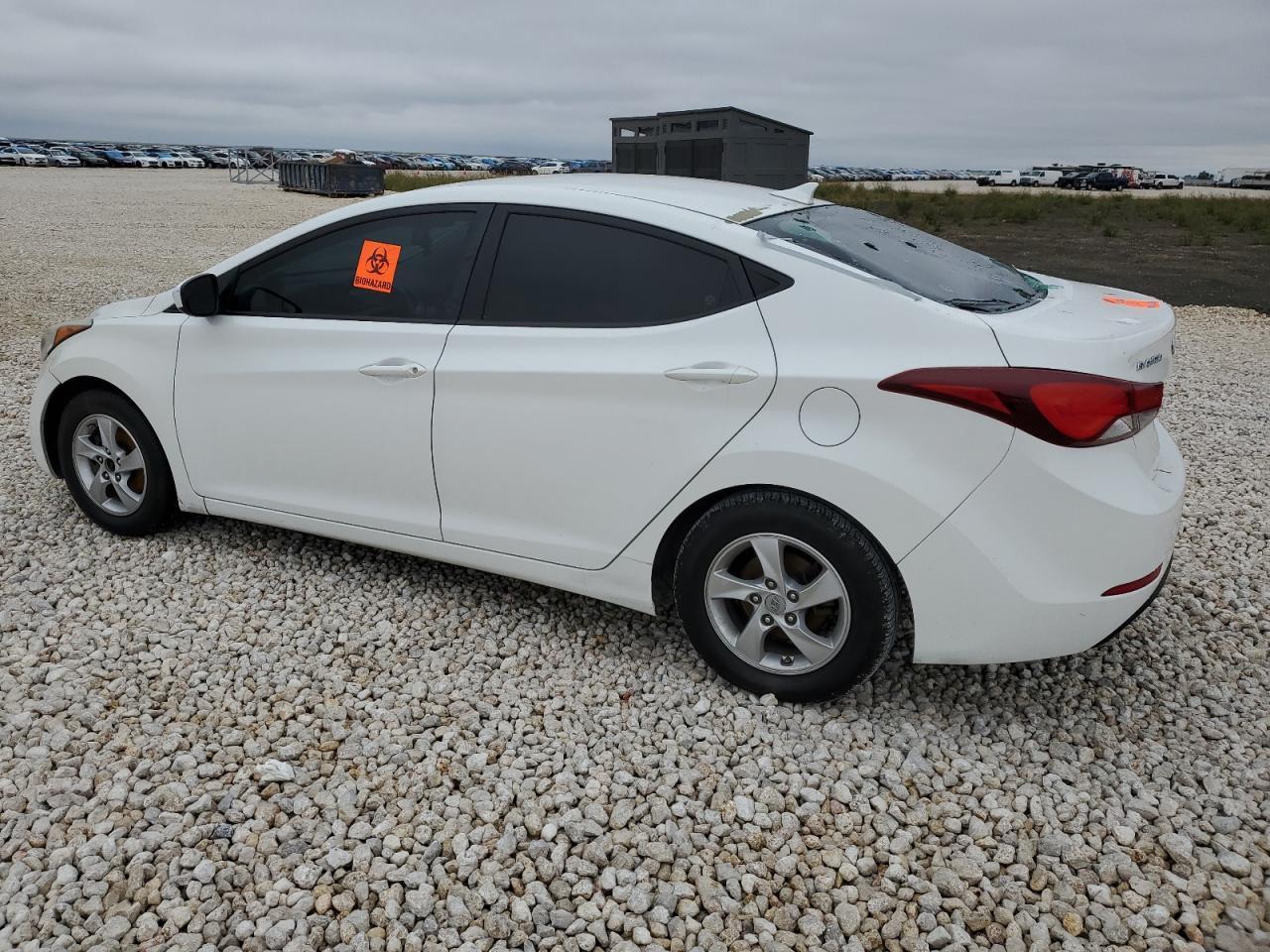 2014 HYUNDAI ELANTRA SE - Image 2