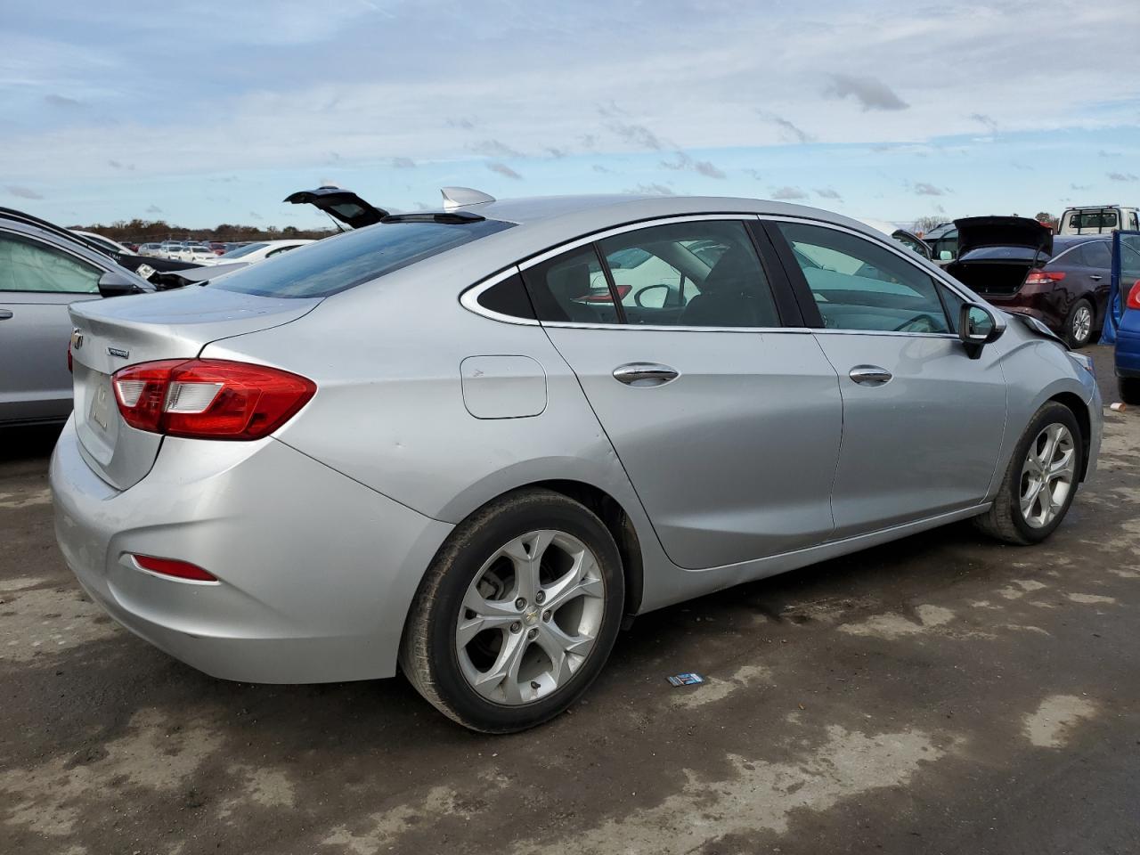 2017 CHEVROLET CRUZE PREM - Фото 3