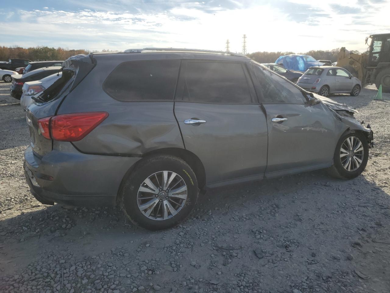 2019 NISSAN PATHFINDER - Фото 3