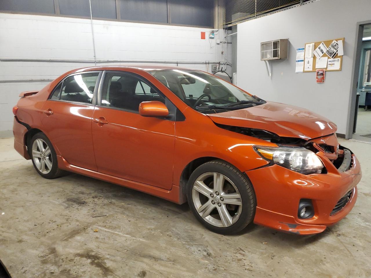 2013 TOYOTA COROLLA BA - Фото 4