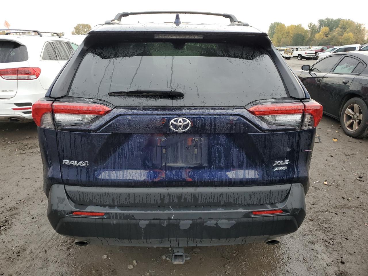 2020 TOYOTA RAV4 XLE P - Image 6