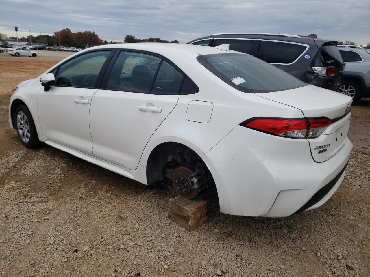 2021 TOYOTA COROLLA LE - Image 2