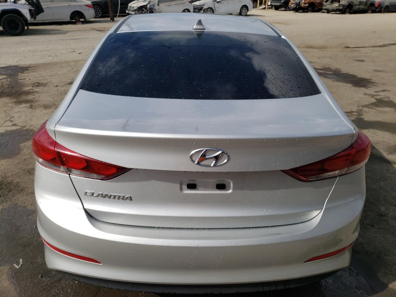 2018 HYUNDAI ELANTRA SE - Фото 6