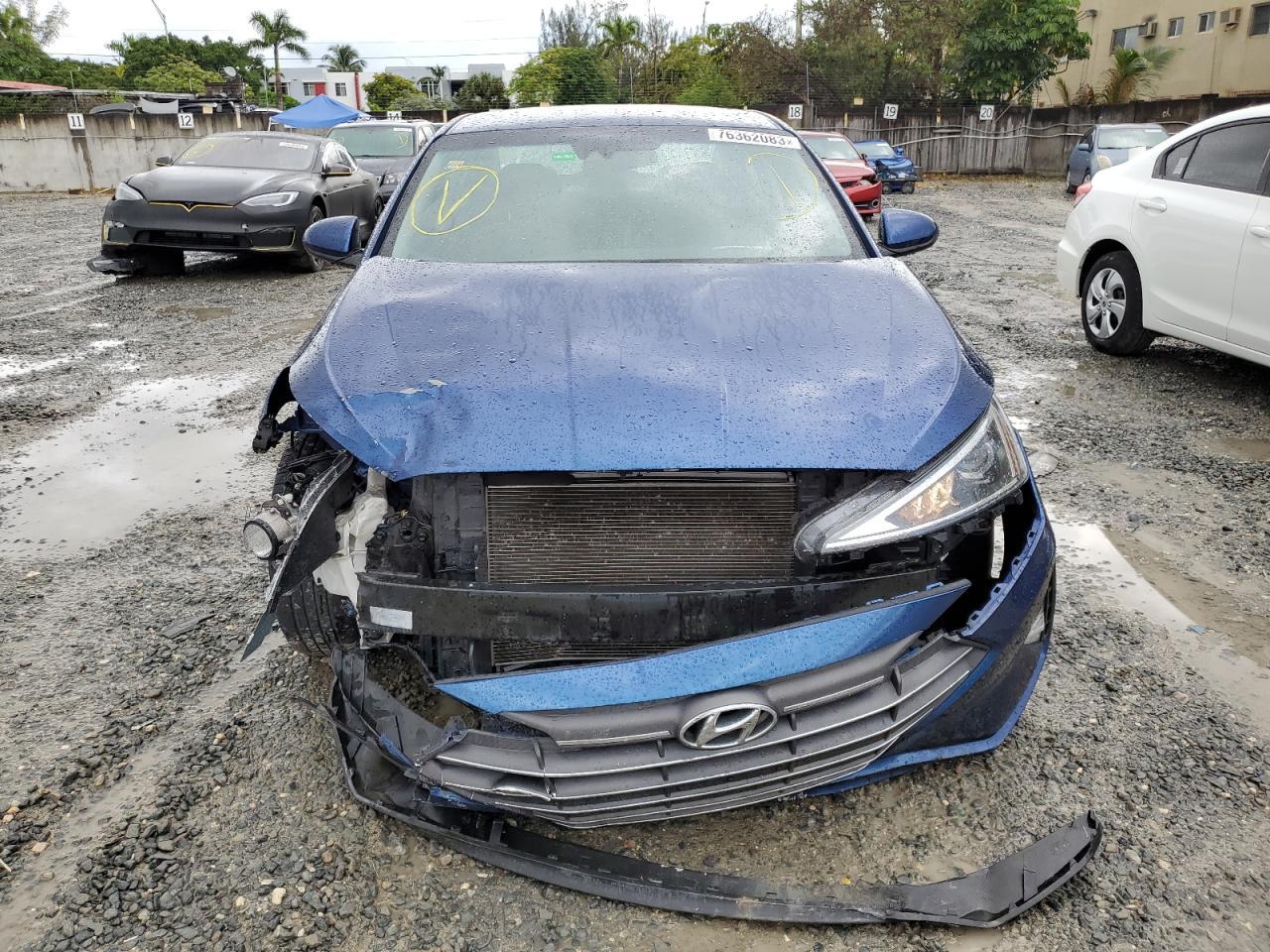 2019 HYUNDAI ELANTRA SE - Image 5